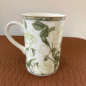 Royal Canterbury Fine Bone China Cups / Mugs Green Floral Roses Vintage Tea Set